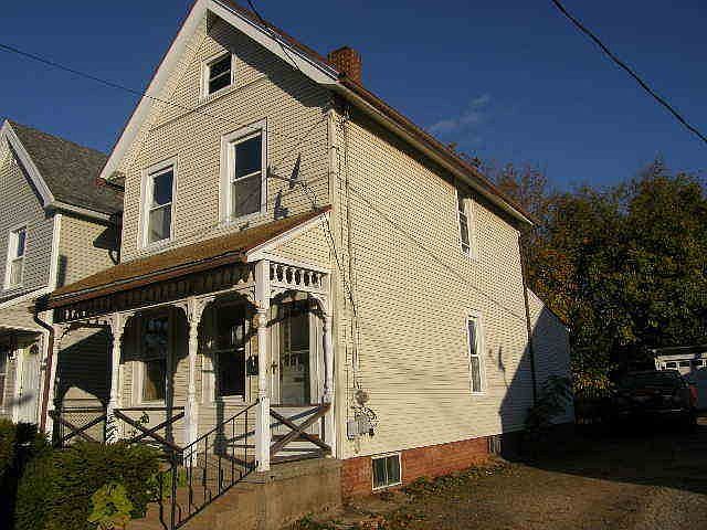 2nd image of 17 Easton St