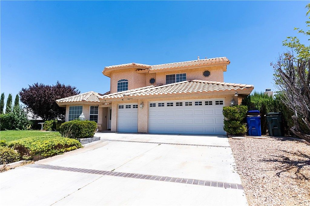 mixed up 26511 Mainsail Ln, Helendale, CA 92342 | MLS #HD25157479