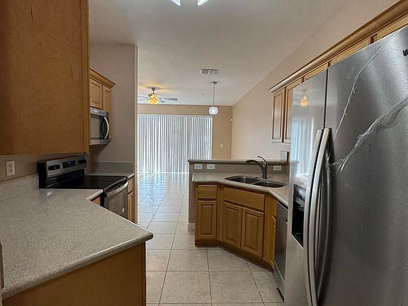 5th image of 942 Pipers Cay Drive