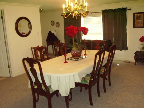 4th image of 203 Lakeview Dr