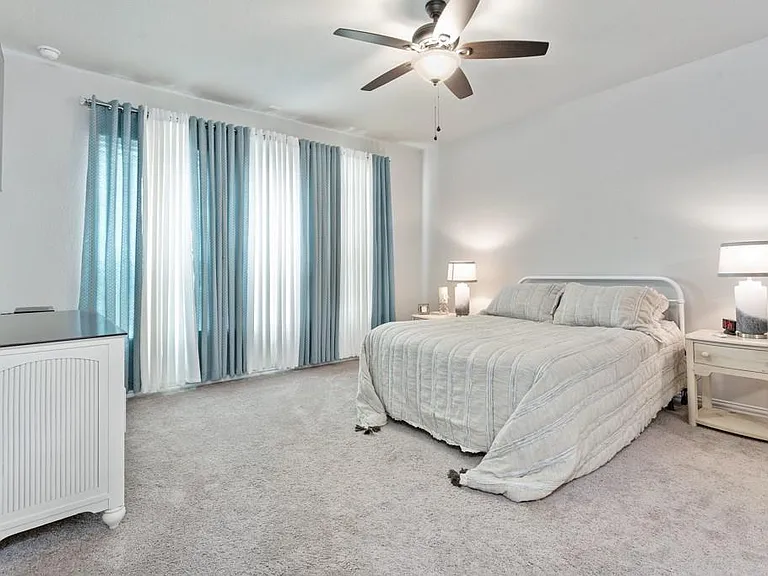 8045 Arezzo Dr — Photo 12