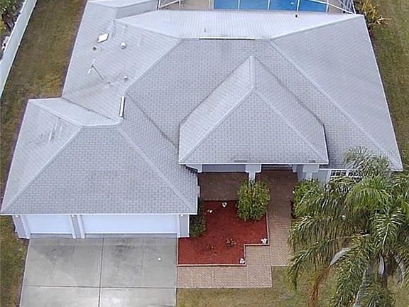 3rd image of 5966 Shady Creek Ln