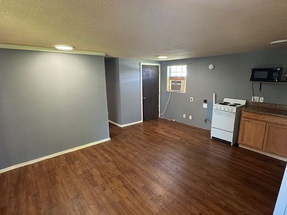 3rd image of 648 Fm 126 APT A