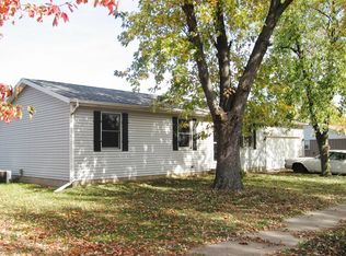 901 Rose St, South Pekin, IL