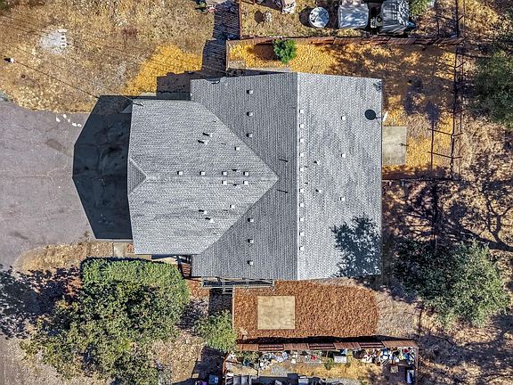 2nd image of 472 Foothill Ct