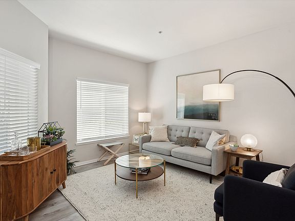 4th image of 2150 Valley Oak Ln #2103