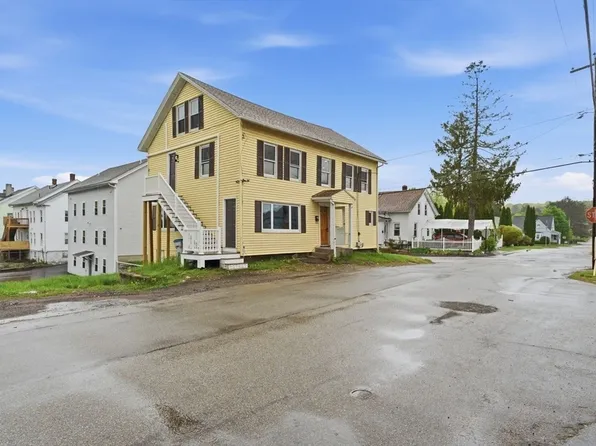 3 Chestnut St, Dudley, MA 01571