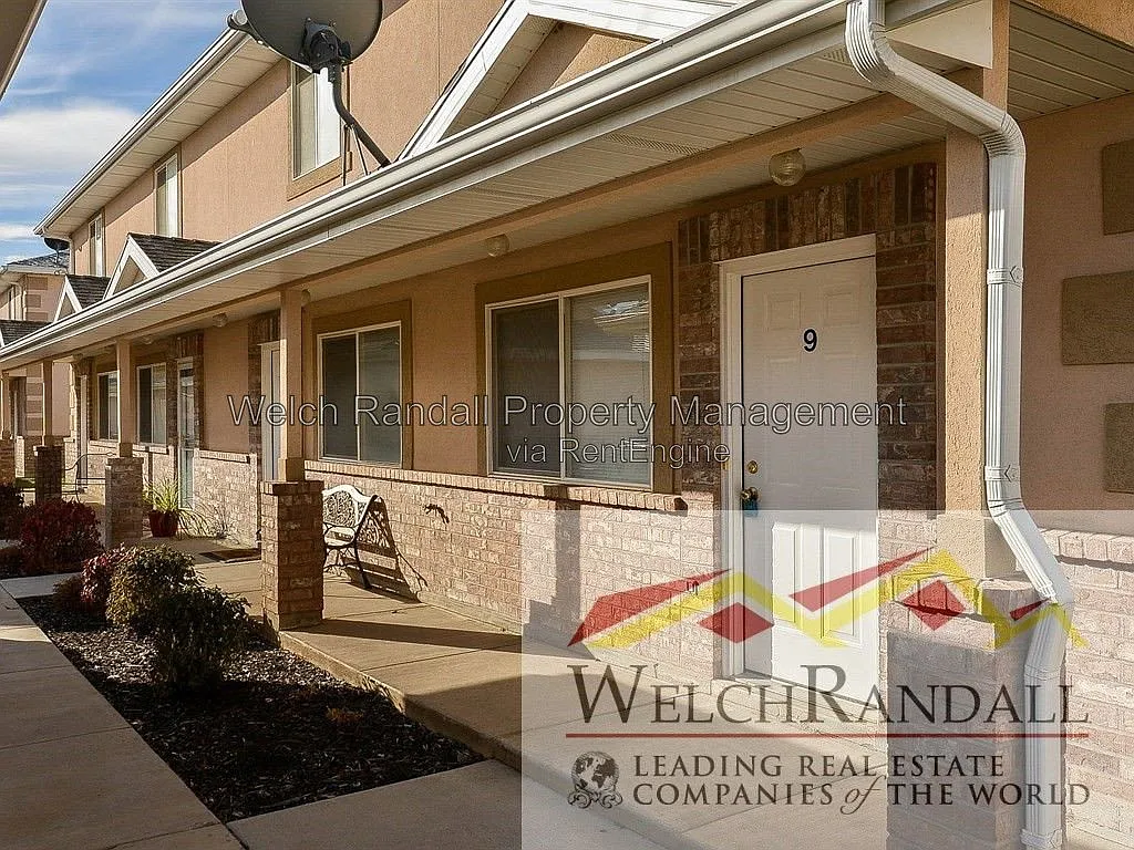 2 bed, 1.5 bath, 1156 sqft, $1,495 — Photo 1