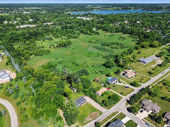 Arthur Dr, Grass Lake, MI 49240