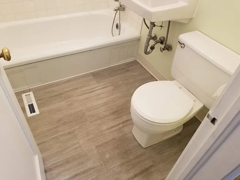 879 Roberts St #879 — Photo 15