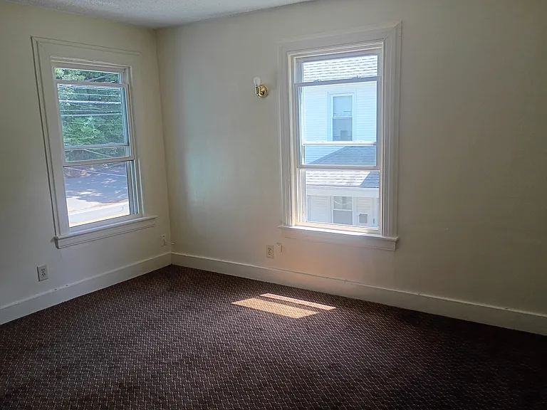 134 Charter Oak St — Photo 15