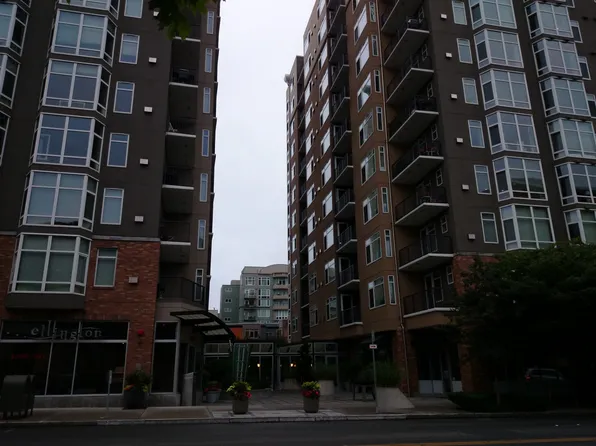 2801 1st Ave APT 301, Seattle, WA 98121