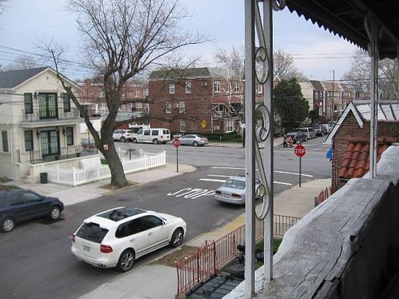 5th image of 2376 E 23rd St