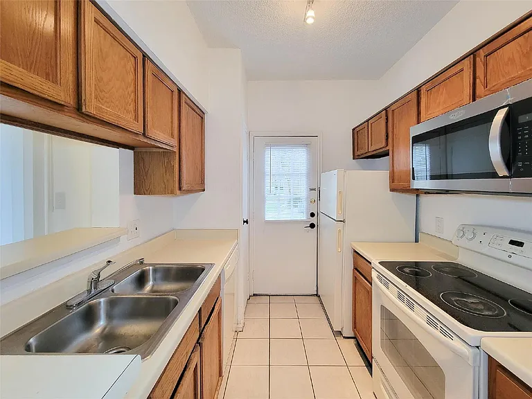 7575 Cambridge St #2405 — Photo 10