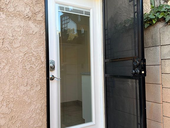 4th image of 1300 Fulton Ave