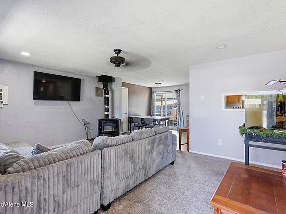 5th image of 243 E Jensen Dr