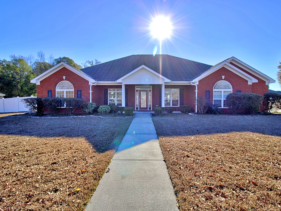 1st image of 1000 White Oak Cir