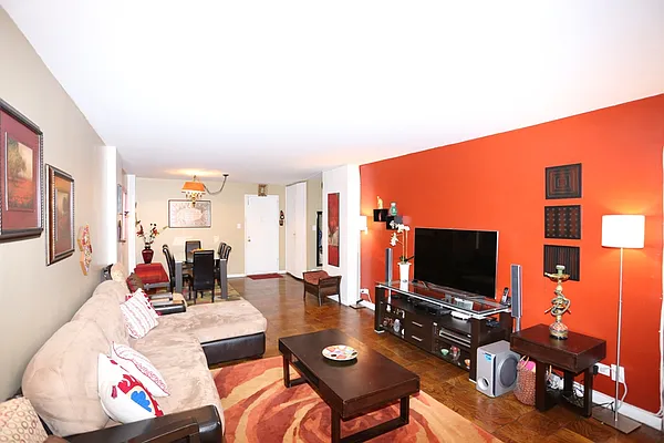 Sold by Keller Williams Realty Landmark II | media 17