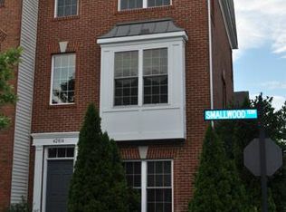 42815 Smallwood Ter, Chantilly, VA 20152