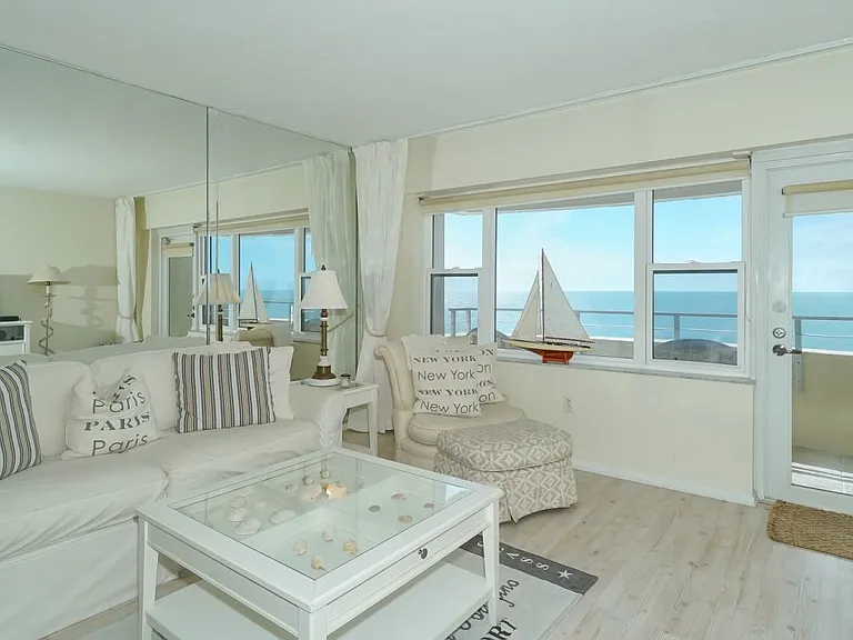 1700 Benjamin Franklin Dr #11B — Photo 3