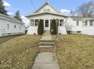 12 Knapp Ter, Albany, NY 12205