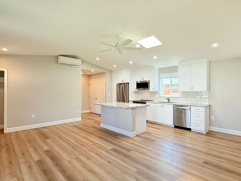 205 Barbara Ct #A — Photo 15