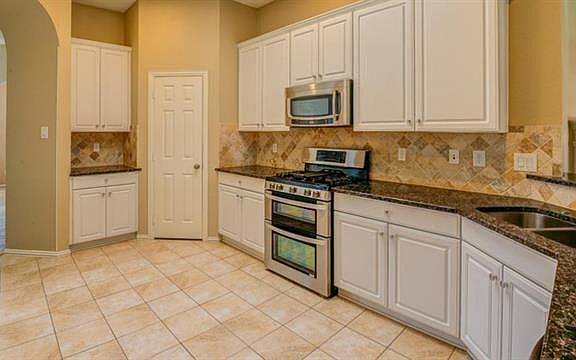 3rd image of 1225 Longhorn Dr