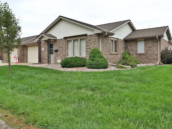 806 Country View Ln Unit 3, Firth, NE 68358