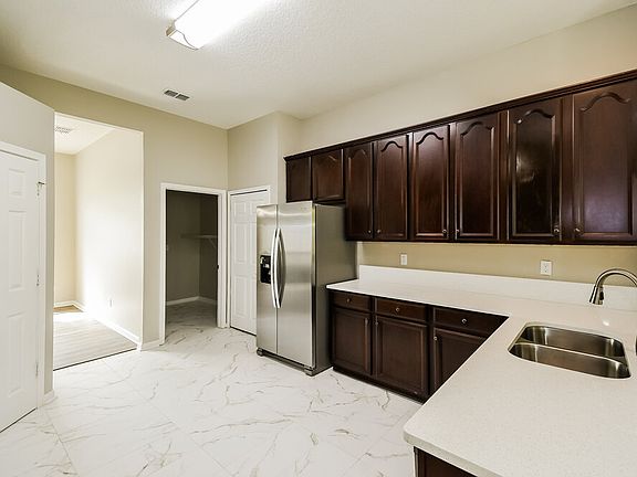 5th image of 2517 Stapleford Ln