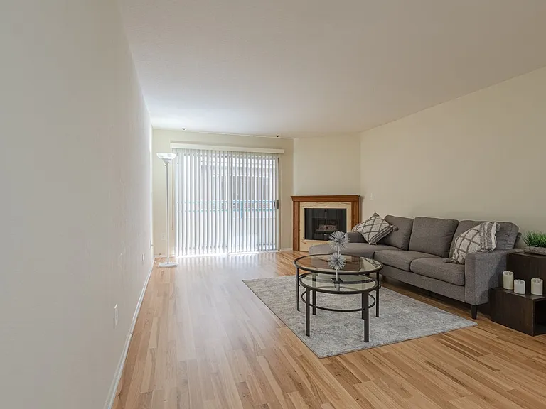 Riverside Terrace Apartments — Photo 35