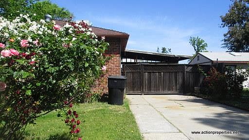2nd image of 313 Marian Way