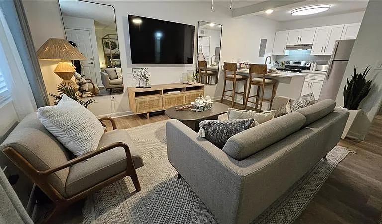 The Delmar — Photo 4