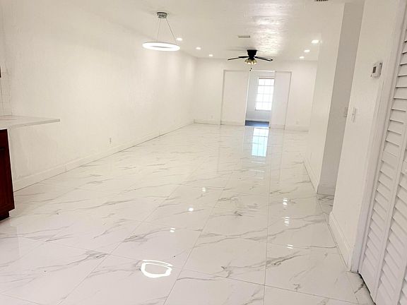 4th image of 1471 SW 26th Avenue #7b