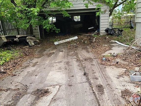 2nd image of 2229 7th St