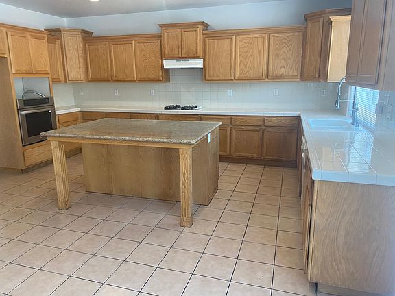 5th image of 7624 Malta Dr