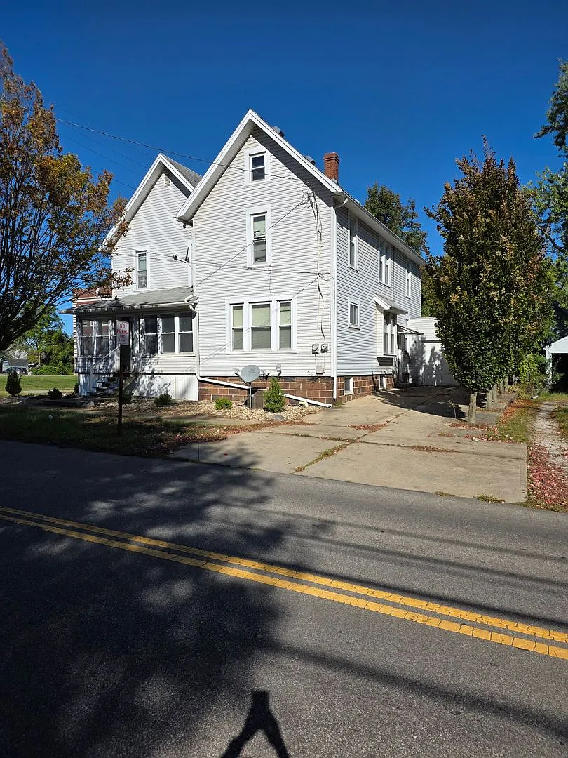 202 East Walnut, Ashland — Photo 1