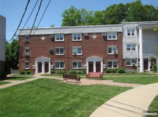 141 Hastings Ave, Rutherford, NJ 07070