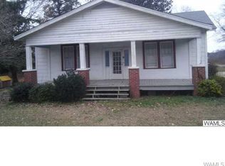 15 Riverside Dr, Centreville, AL 35042