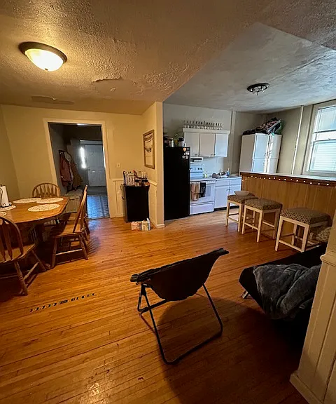 827 Cherry St — Photo 5