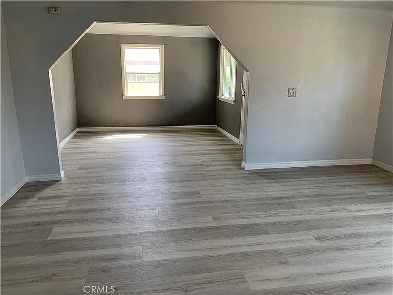 1432 W 9th St — Photo 6