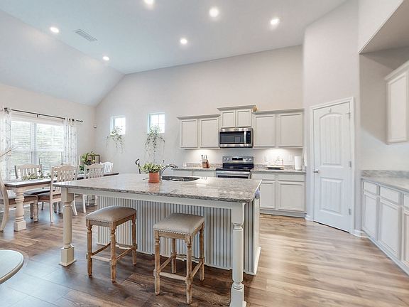 5th image of 3403 Plum Leaf Pl