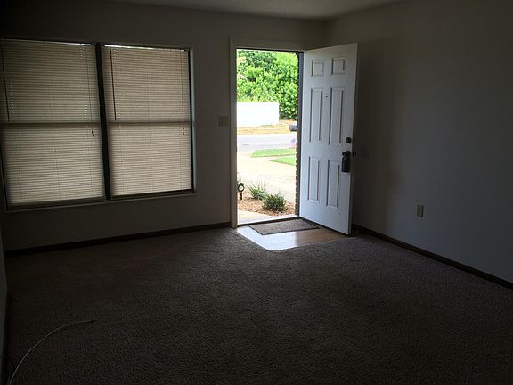 2nd image of 652 Atlantic Dr