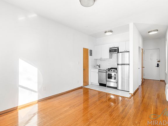 4th image of 440 E 85th St APT 4A