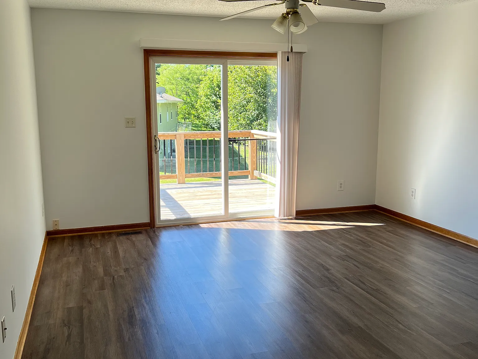 3 bed, 1487 sqft, $2,000 — Photo 4