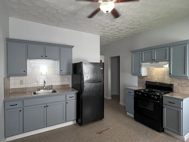 3231 Scranton Rd #1 — Photo 13