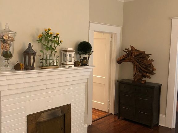 4th image of 597 Poplar St