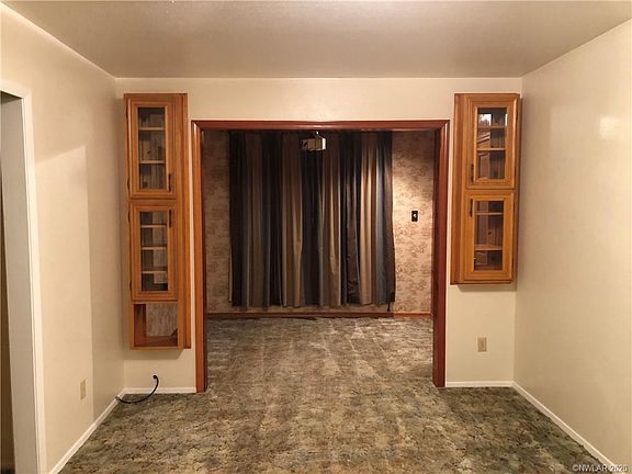 5th image of 3302 Black Lake Cir