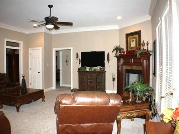 5th image of 99 Silverhill Dr
