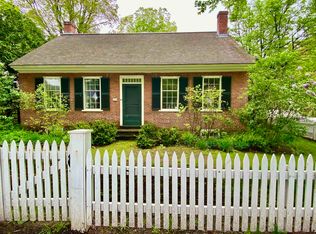 20 The Grn, Woodstock, VT 05091