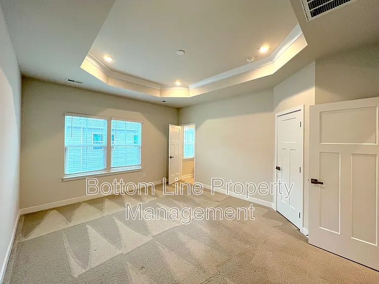 9416 Mallard Mills Dr — Photo 11